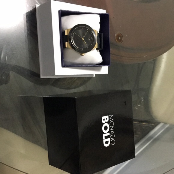 I’m selling this beautiful dress Movado watch